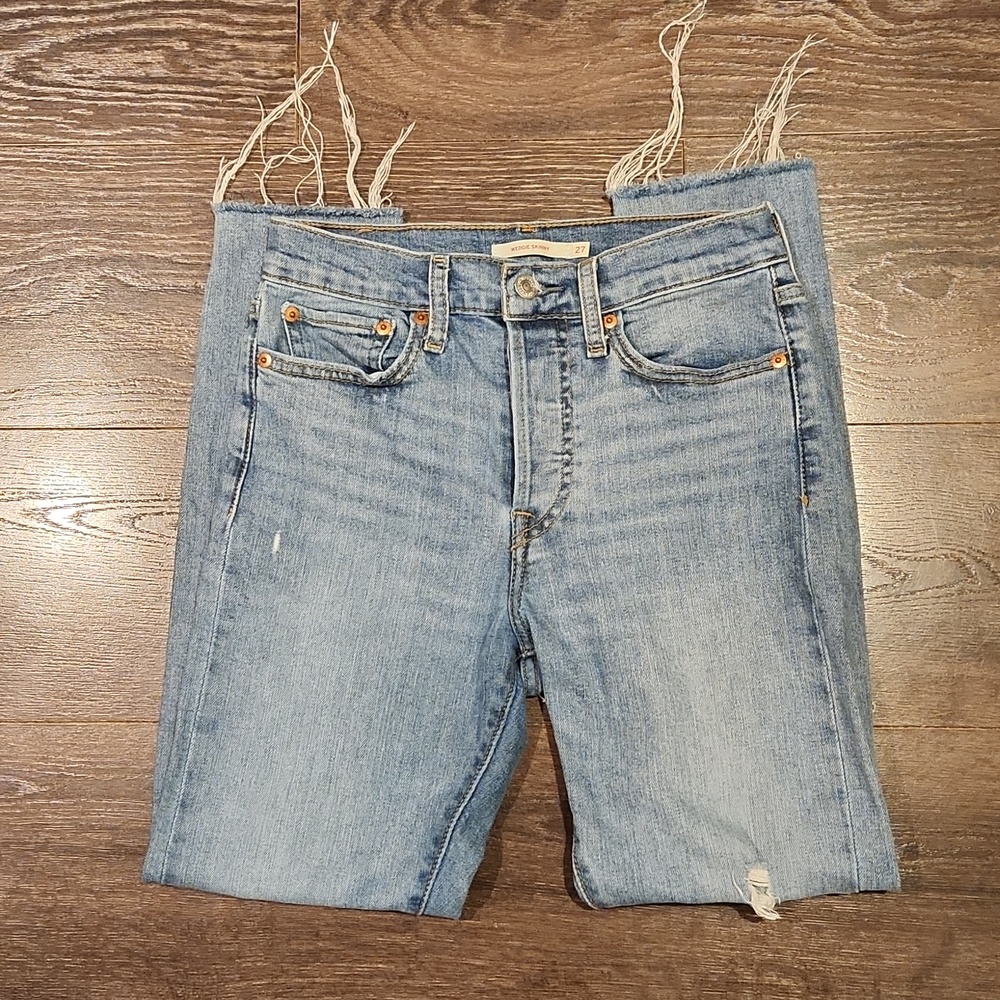 ❤️ LEVIS WEDGIE SKINNY HIGH RISE JEANS, DISTRESSED, 4 (27) - Picture 3 of 11